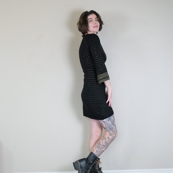 Guess Jeans Short Body Con Black & Gold Knit Dress - Picture 2 of 6